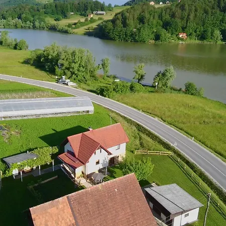 Slivnisko Jezero Hisa