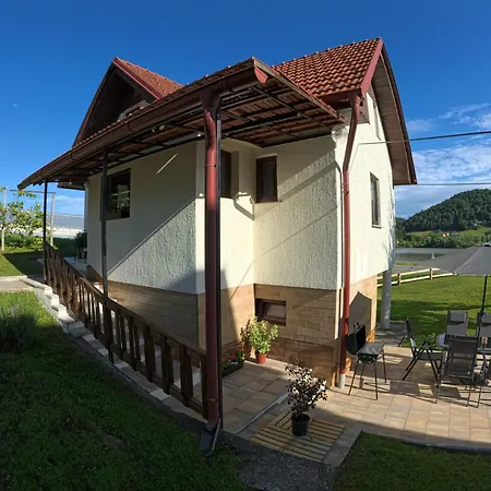 Slivnisko Jezero Hisa Vakantiehuis *