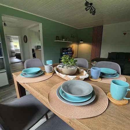 Slivnisko Jezero Hisa Veliki Rakitovec