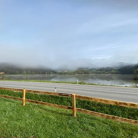 Slivnisko Jezero Hisa * Veliki Rakitovec