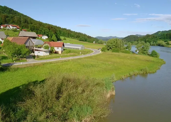 Casa de Férias Slivnisko Jezero Hisa