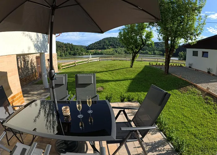 Počitniška hiša Slivnisko Jezero Hisa *