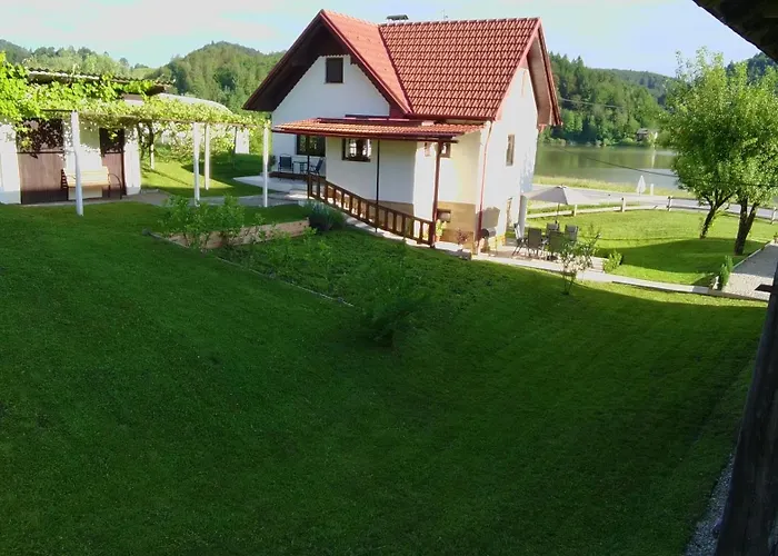 Slivnisko Jezero Hisa