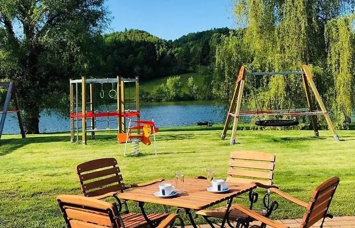 Slivnisko Jezero Hisa Počitniška hiša Veliki Rakitovec