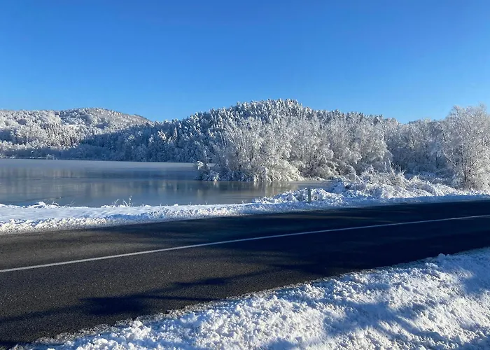 Slivnisko Jezero Hisa * Veliki Rakitovec