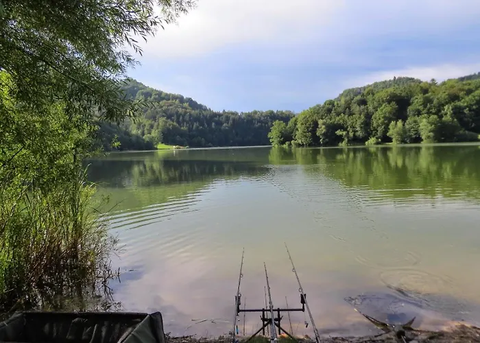Casa de Férias Slivnisko Jezero Hisa