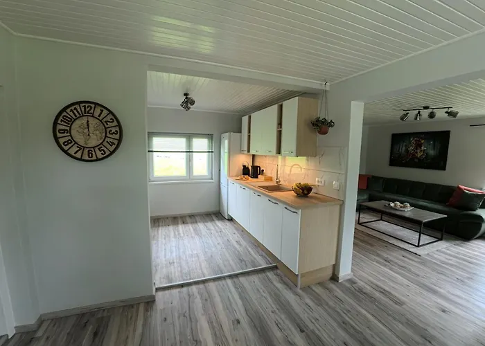 Slivnisko Jezero Hisa