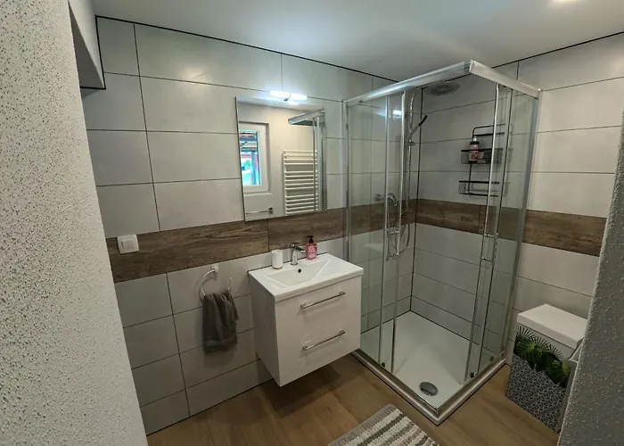 Casa de Férias Slivnisko Jezero Hisa Veliki Rakitovec